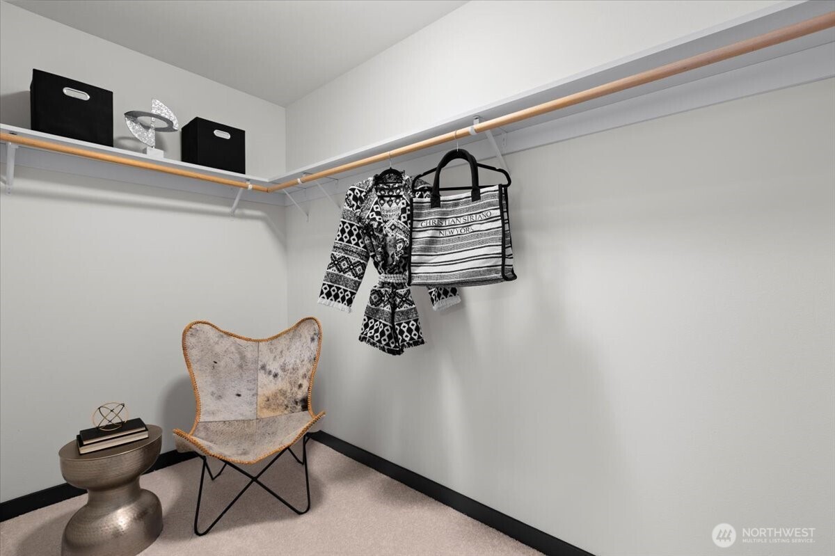 4217 Fremont Avenue North, Unit 1 Seattle, WA 98103 - Photo 20 of 40
