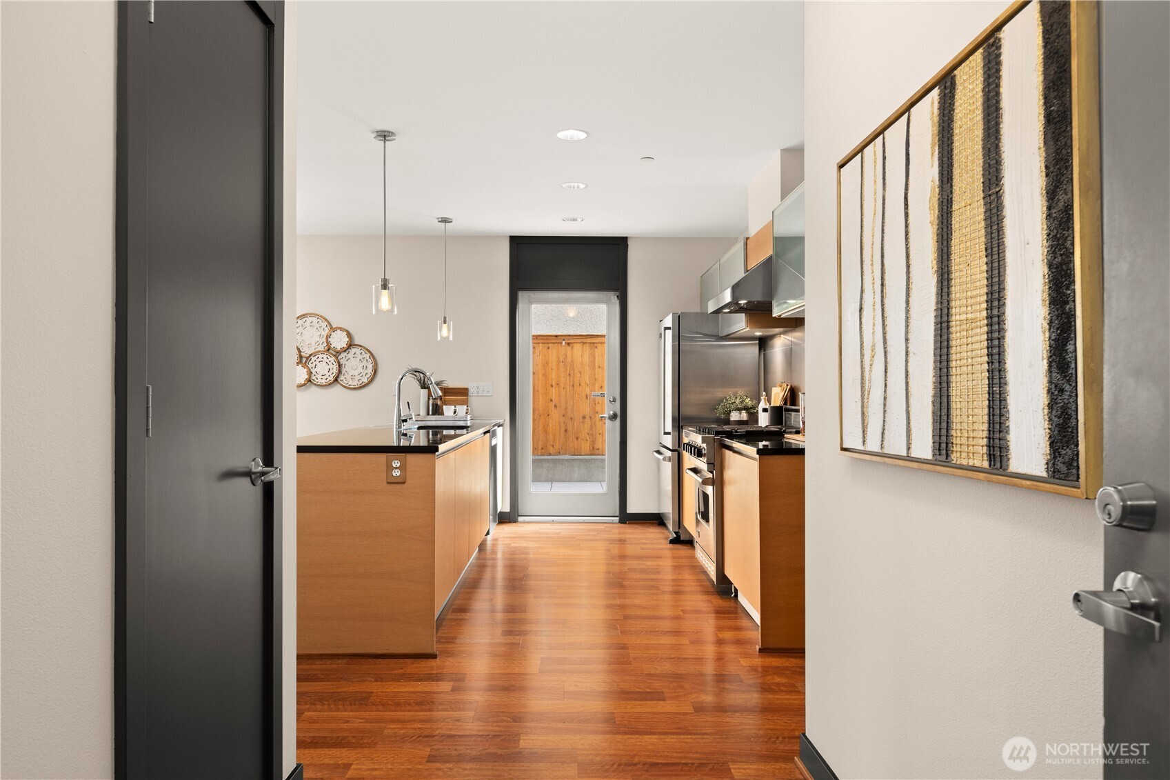 4217 Fremont Avenue North, Unit 1 Seattle, WA 98103 - Photo 2 of 40