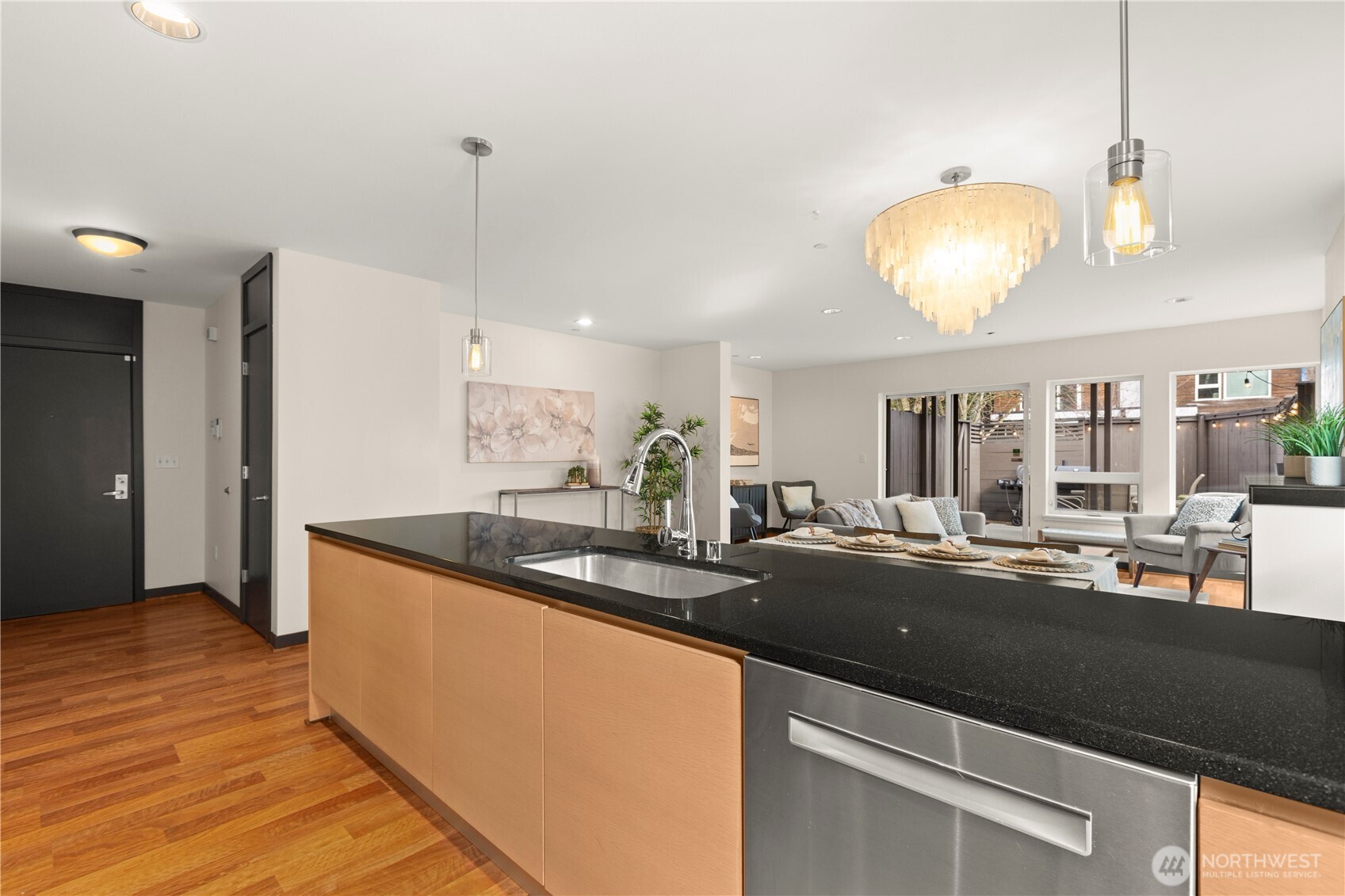 4217 Fremont Avenue North, Unit 1 Seattle, WA 98103 - Photo 4 of 40