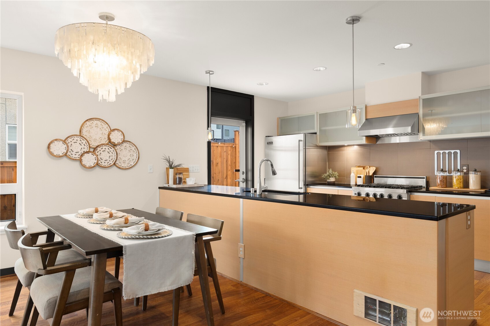 4217 Fremont Avenue North, Unit 1 Seattle, WA 98103 - Photo 10 of 40