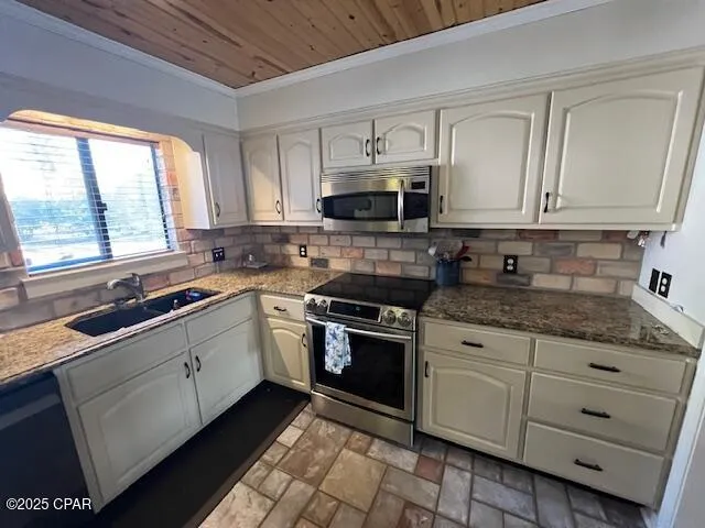 $569,000 | 711 Bluefish Drive, Panama City, FL 32408