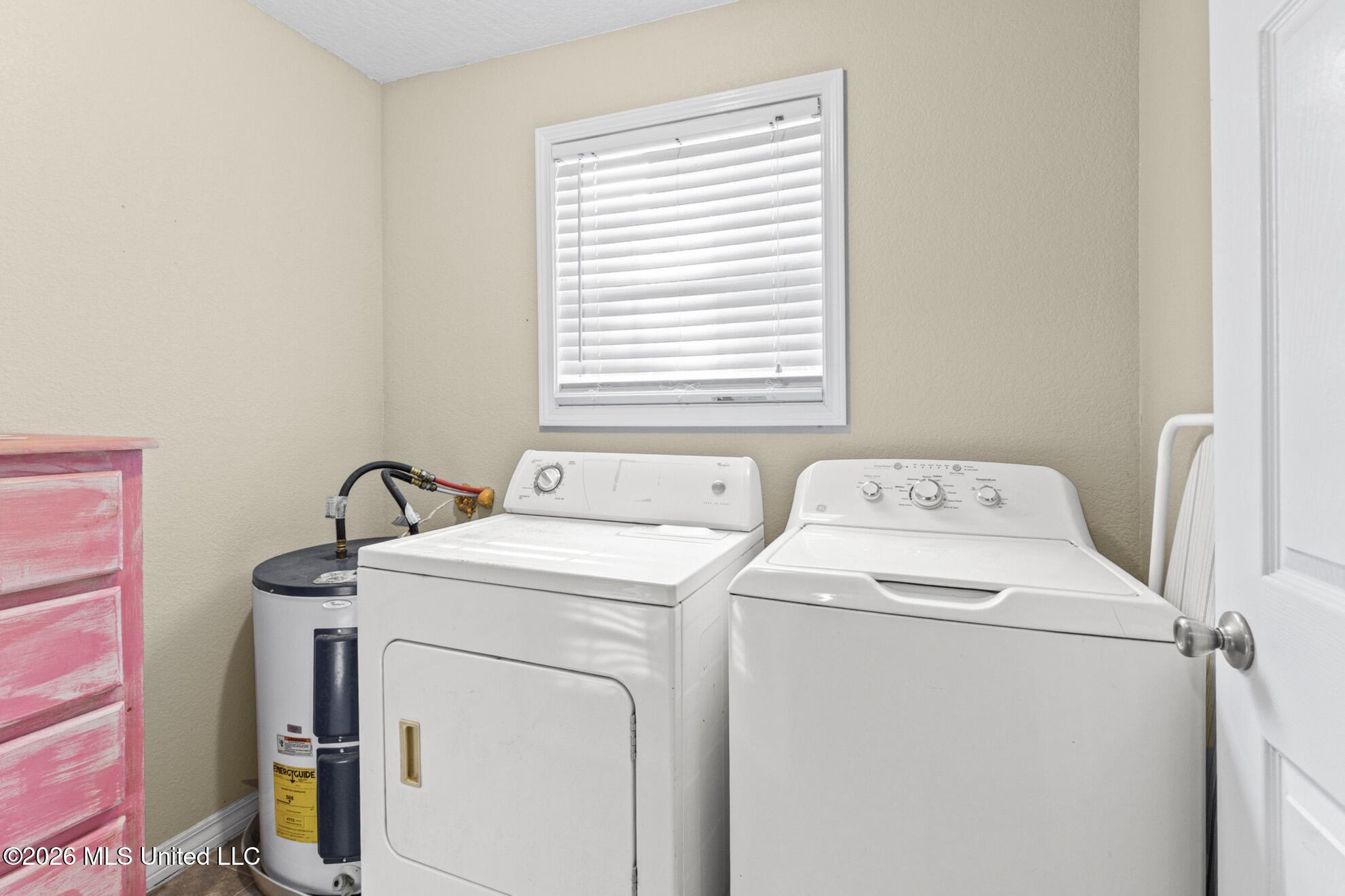 143 Ralph's Drive Leakesville, MS 39451 - Photo 22 of 43 Laundry