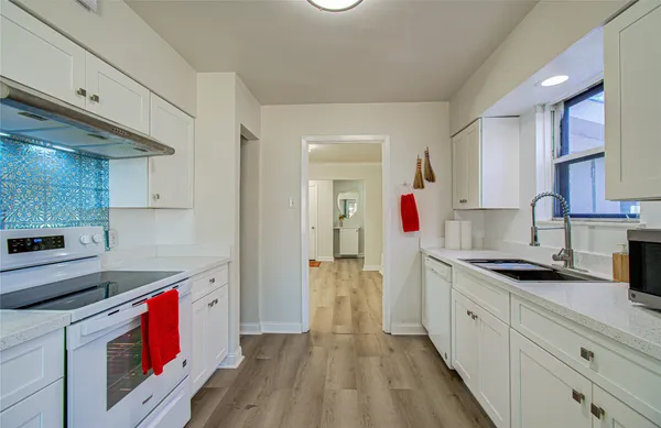 $1,875 | 5926 Ettrick Drive, Houston, TX 77035