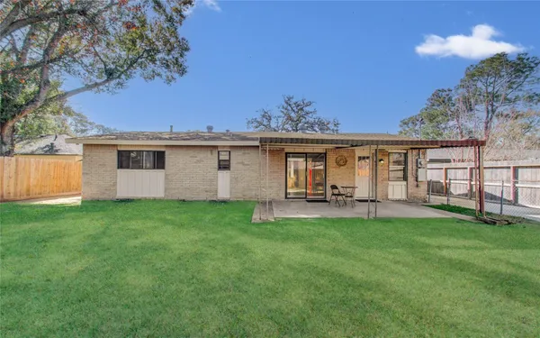 $1,875 | 5926 Ettrick Drive, Houston, TX 77035