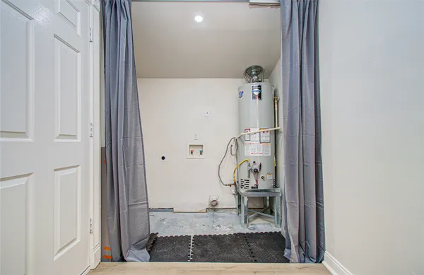 $1,875 | 5926 Ettrick Drive, Houston, TX 77035