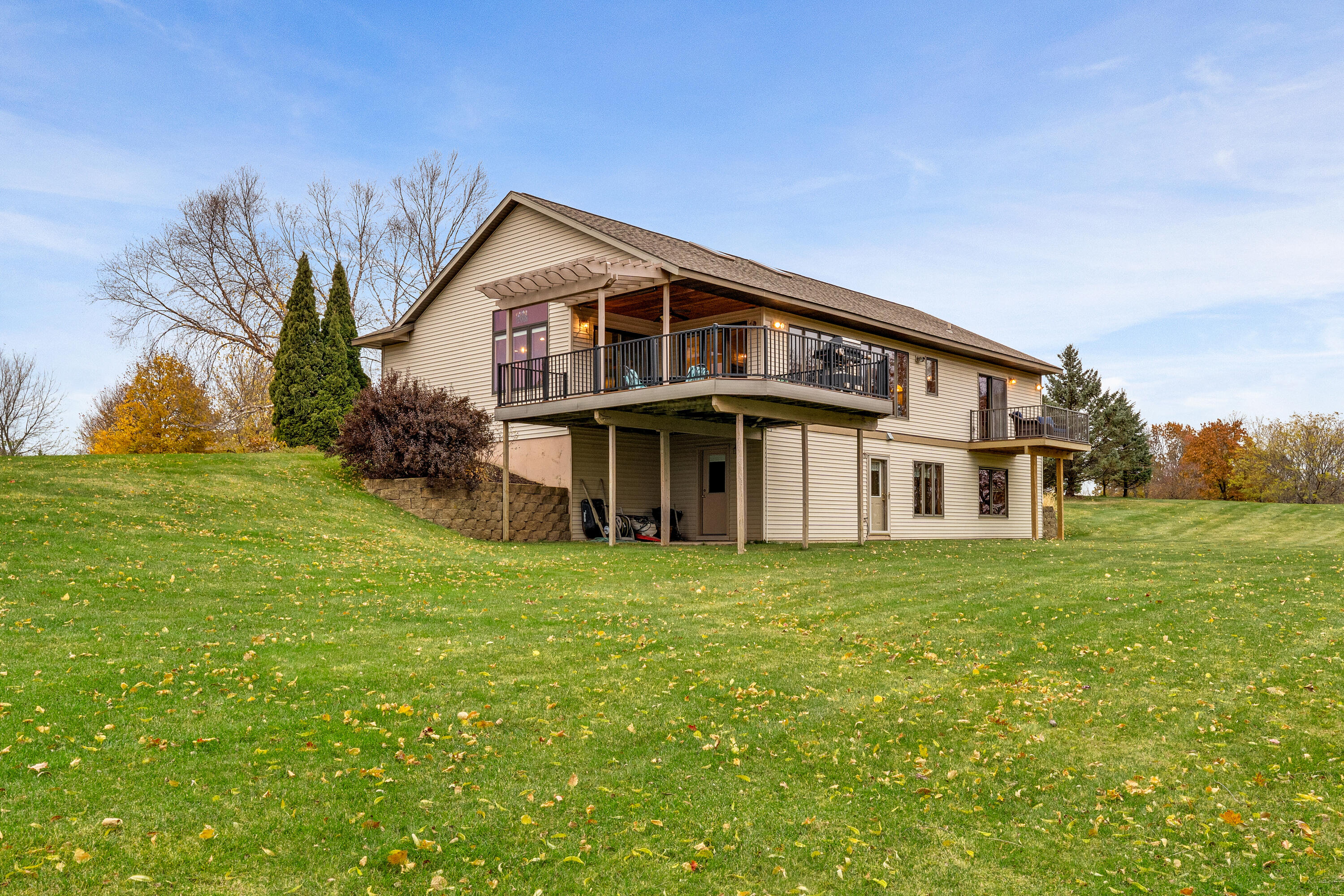 N1666 Meadow Ridge Road Greenfield, WI 54601 - Photo 4 of 36 35__DSC1803_mls