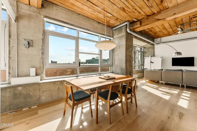 $865,000 | 530 South Hewitt Street, Unit 455, Los Angeles, CA 90013