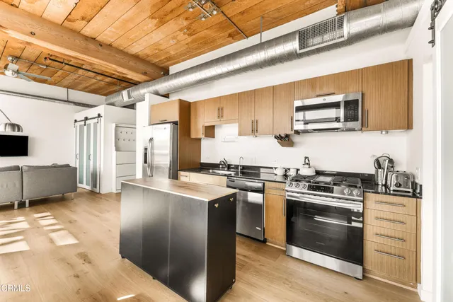 $865,000 | 530 South Hewitt Street, Unit 455, Los Angeles, CA 90013