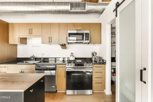 $865,000 | 530 South Hewitt Street, Unit 455, Los Angeles, CA 90013
