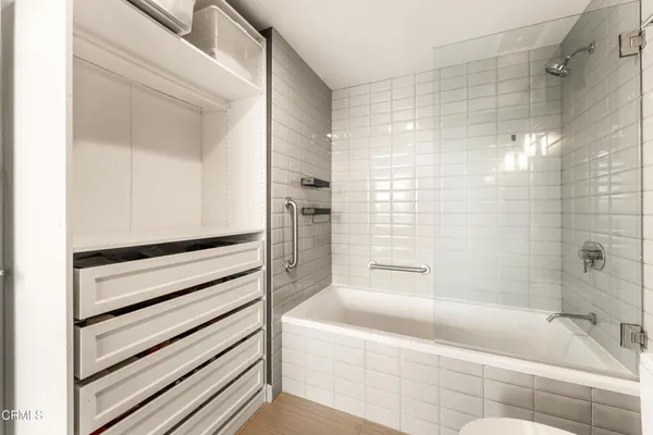 $865,000 | 530 South Hewitt Street, Unit 455, Los Angeles, CA 90013