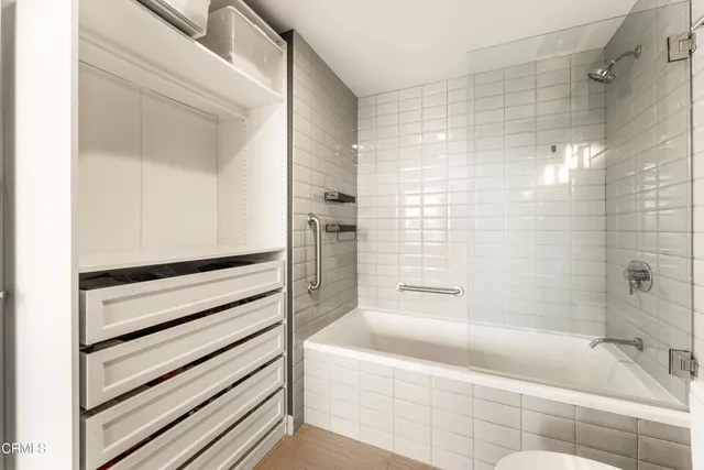 $865,000 | 530 South Hewitt Street, Unit 455, Los Angeles, CA 90013