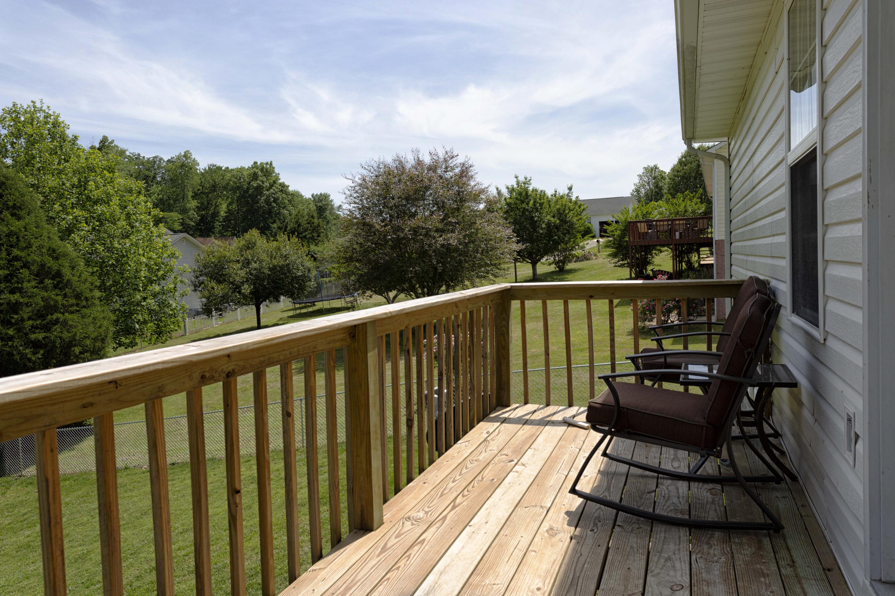 10126 Back Valley Road Evensville, TN 37332 - Photo 19 of 28 Back Deck