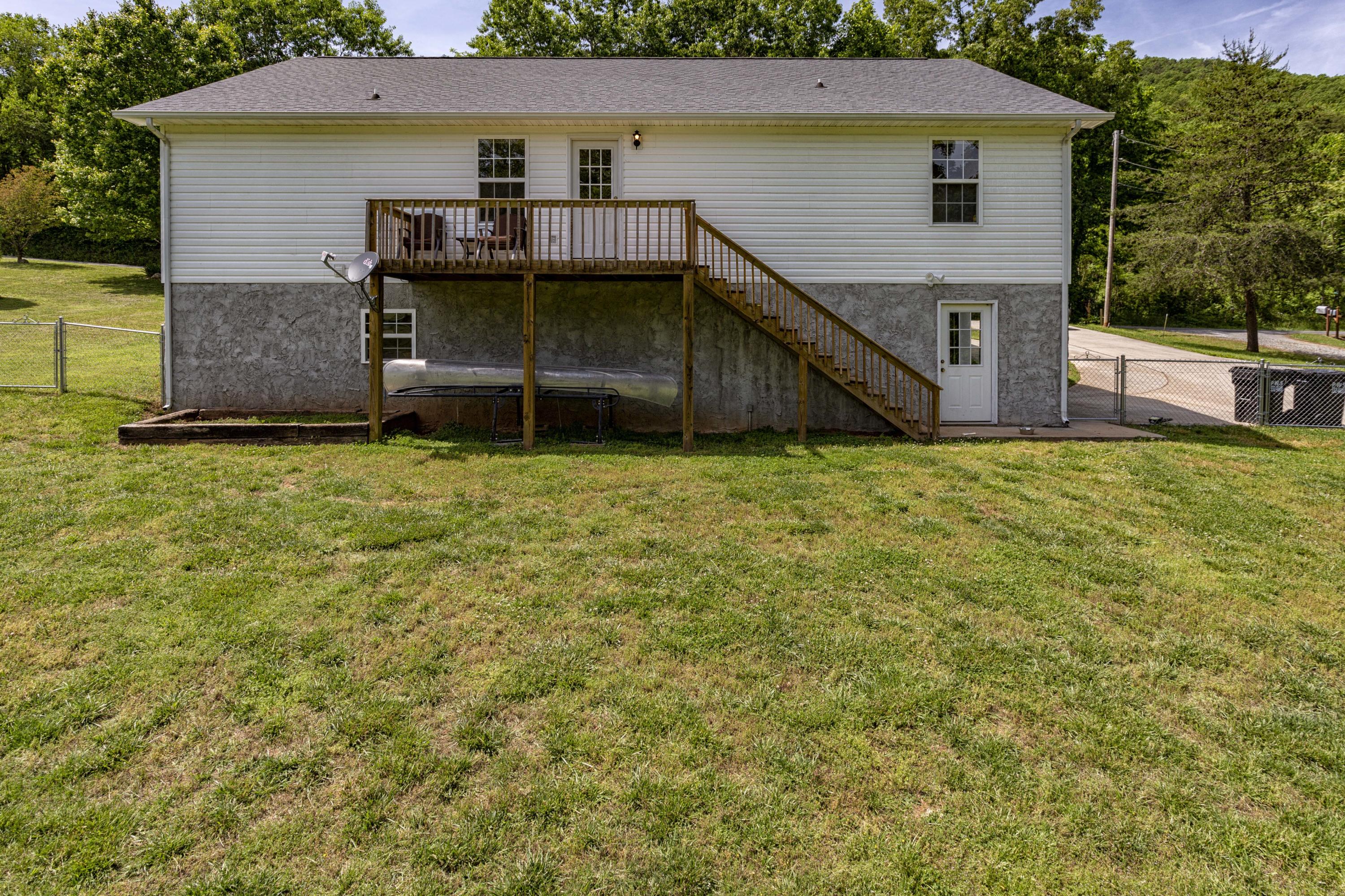 10126 Back Valley Road Evensville, TN 37332 - Photo 24 of 28 Back Of House1