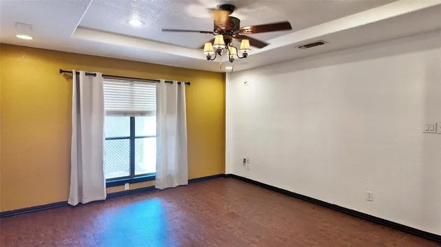 a view of a pathway of a house