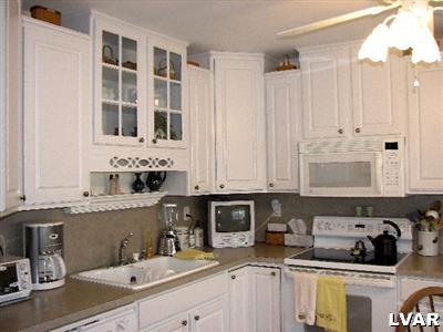 1104 Old Gate Road Northampton, PA 18067 - Photo 11 of 20 Custom Kitchen