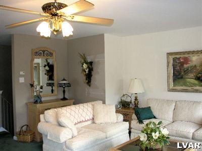 1104 Old Gate Road Northampton, PA 18067 - Photo 9 of 20 Living Room