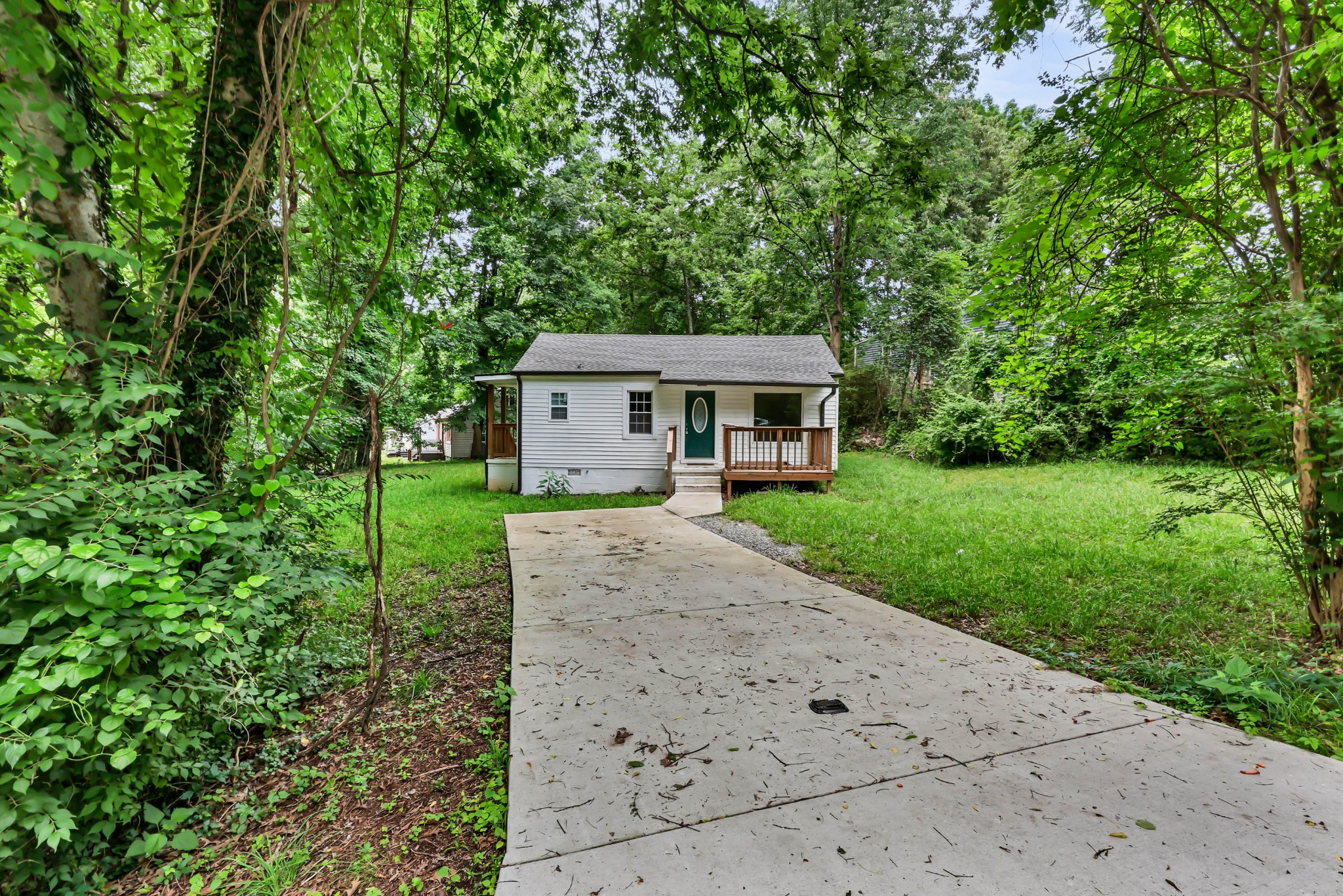 1010 Ridgecrest Drive Clarksville, TN 37040 - Photo 5 of 23