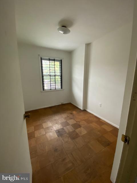 4822 Midline Road Baltimore, MD 21206 - Photo 20 of 27