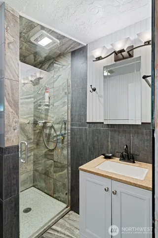 $525,000 | 38 Ocean View Drive South, Taholah, WA 98587