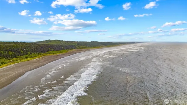 $525,000 | 38 Ocean View Drive South, Taholah, WA 98587