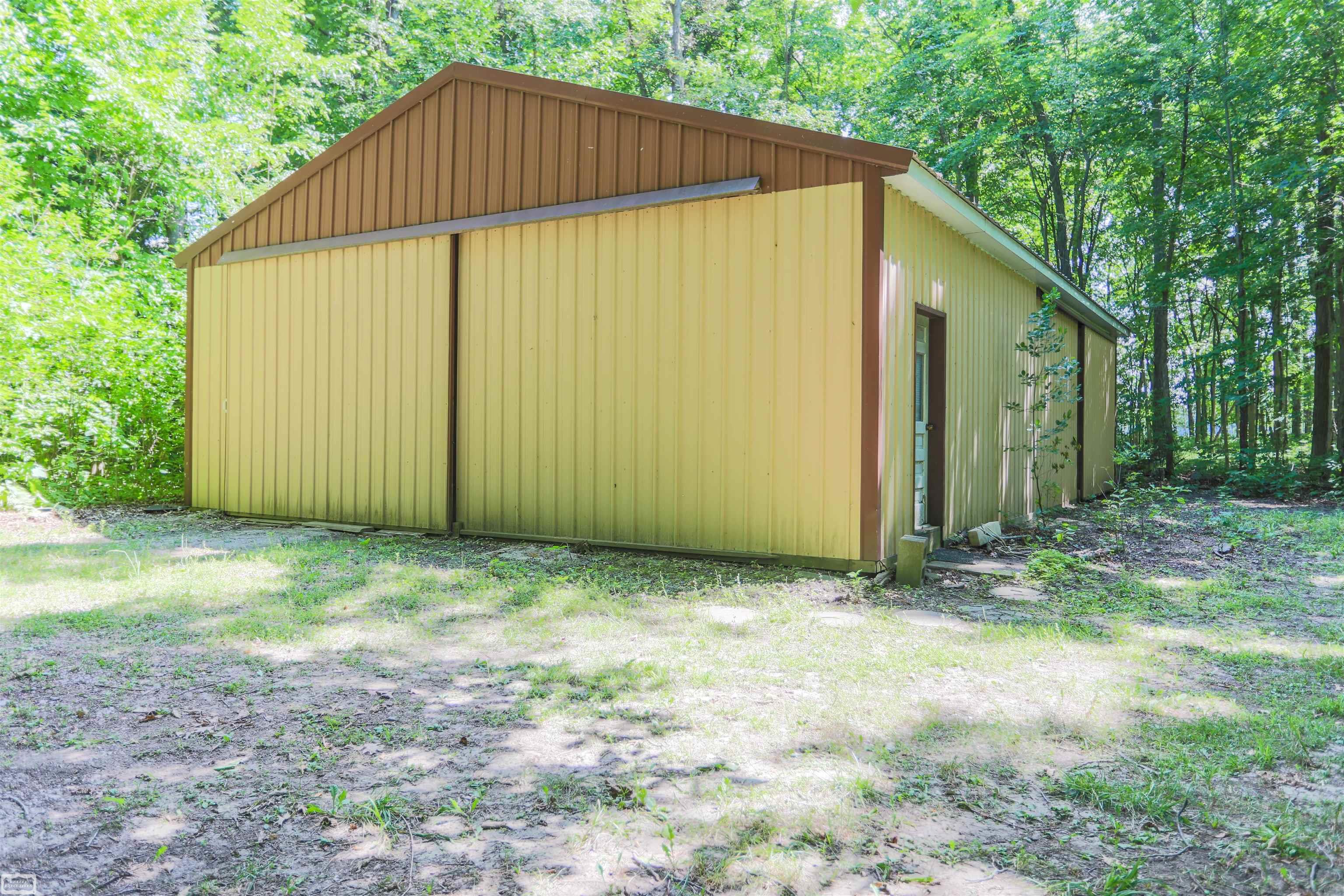 14717 Burt Road Allenton, MI 48002 - Photo 13 of 60