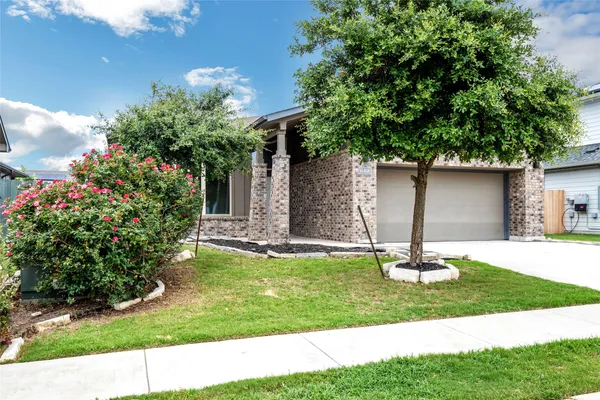 $2,225 | 16408 Fetching Avenue, Manor, TX 78653
