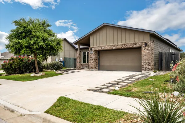 $2,225 | 16408 Fetching Avenue, Manor, TX 78653