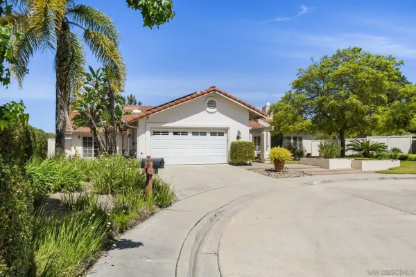 $1,395,000 | 11762 Calle Vivienda, San Diego, CA 92128