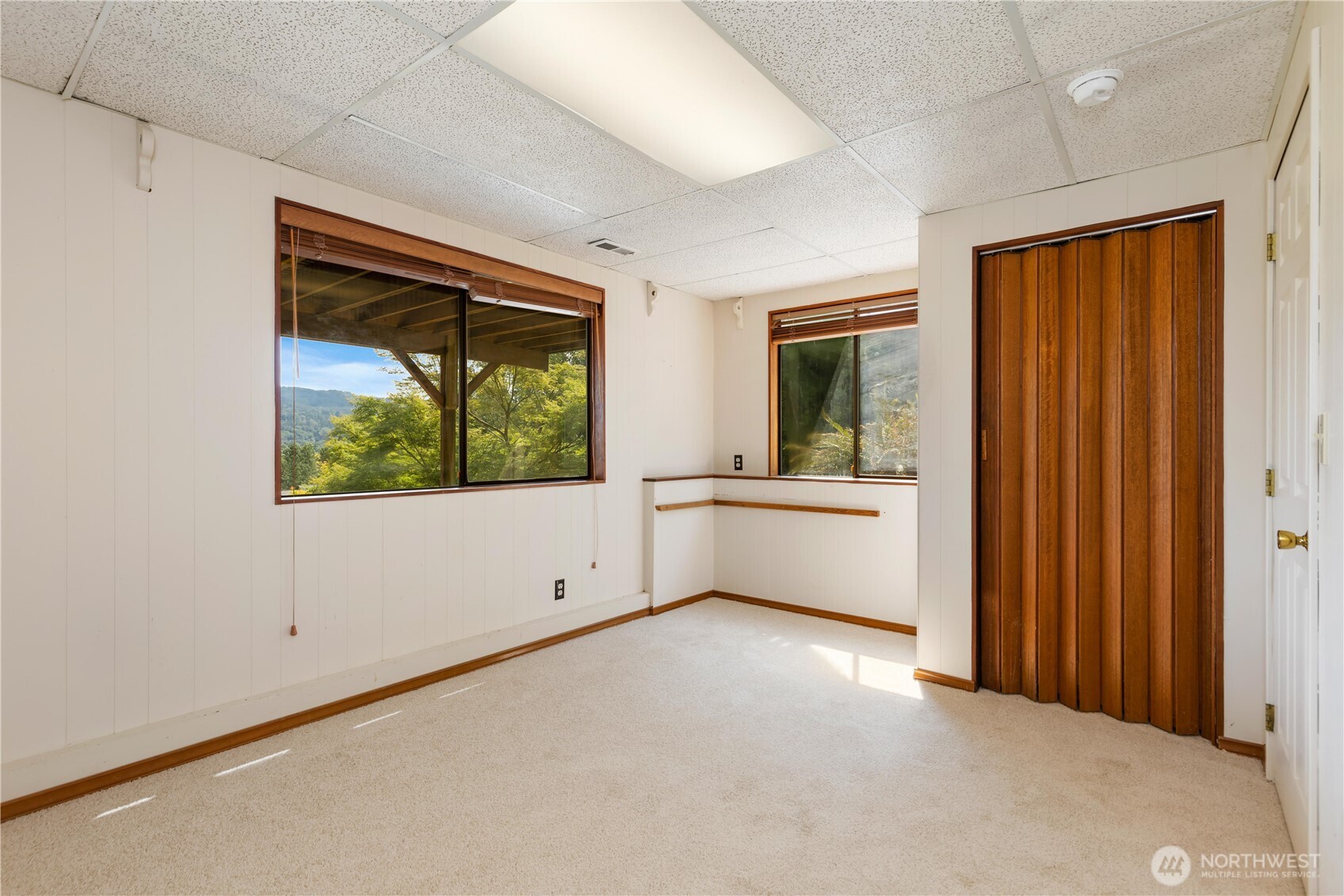 22212 High Bridge Road Monroe, WA 98272 - Photo 21 of 34 an empty room with window