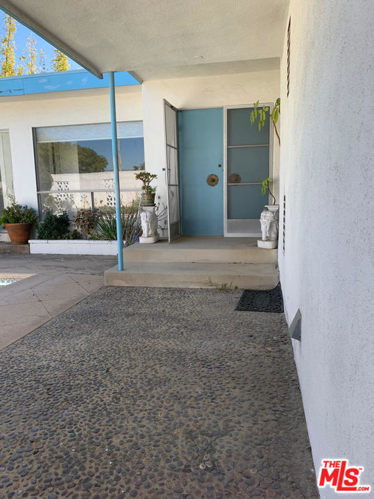 2425 Crest View Drive Los Angeles, CA 90046 - Photo 13 of 14 a view of a entrance door