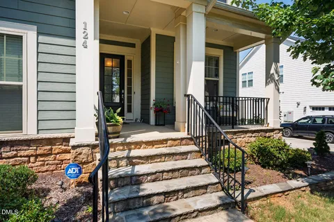 $899,900 | 124 Restonwood Drive, Apex, NC 27539