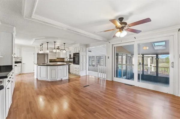 $600,000 | 21503 South State Rte Y, Belton, MO 64012