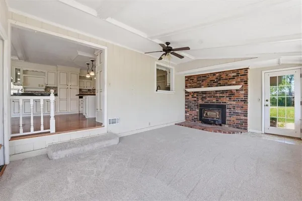 $600,000 | 21503 South State Rte Y, Belton, MO 64012