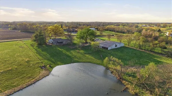 $600,000 | 21503 South State Rte Y, Belton, MO 64012