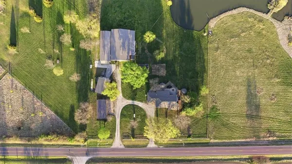 $600,000 | 21503 South State Rte Y, Belton, MO 64012