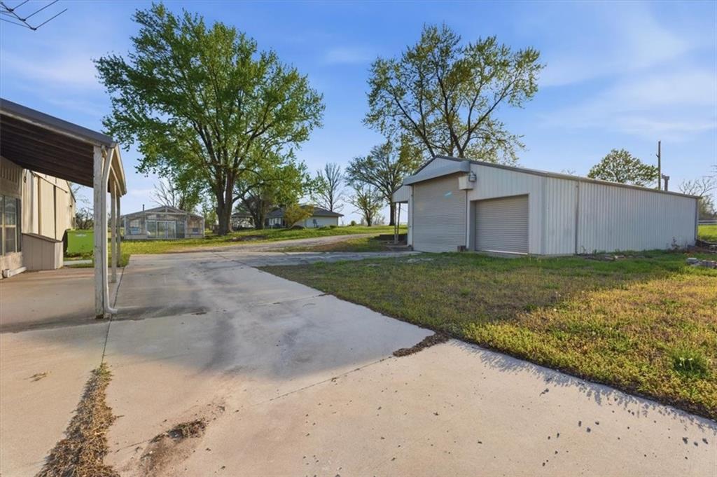 21503 South State Rte Y Belton, MO 64012 - Photo 41 of 65