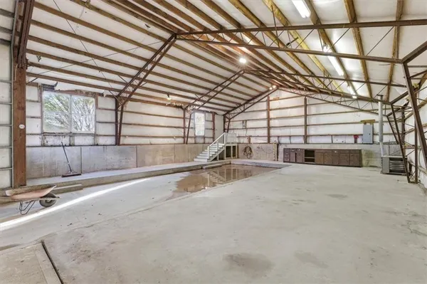 $600,000 | 21503 South State Rte Y, Belton, MO 64012
