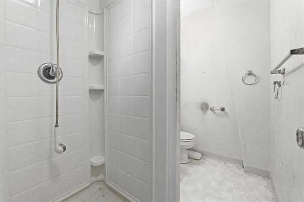 $600,000 | 21503 South State Rte Y, Belton, MO 64012