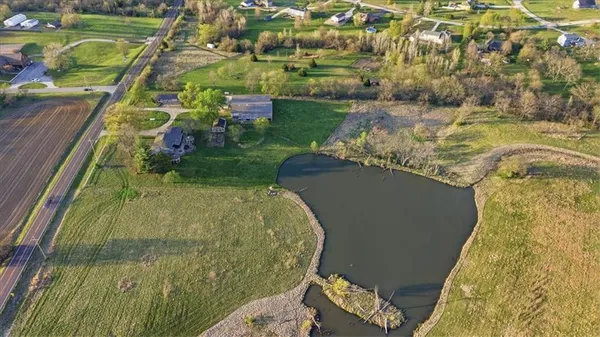 $600,000 | 21503 South State Rte Y, Belton, MO 64012