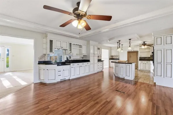 $600,000 | 21503 South State Rte Y, Belton, MO 64012