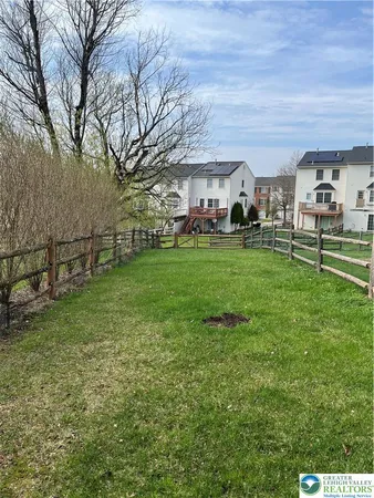 $2,450 | 338 South Oak Street, Freemansburg, PA 18017