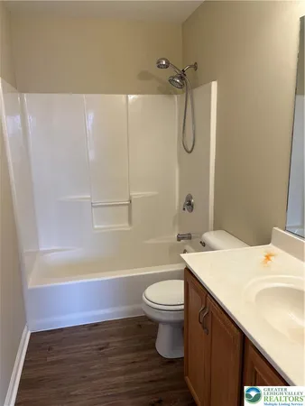$2,450 | 338 South Oak Street, Freemansburg, PA 18017