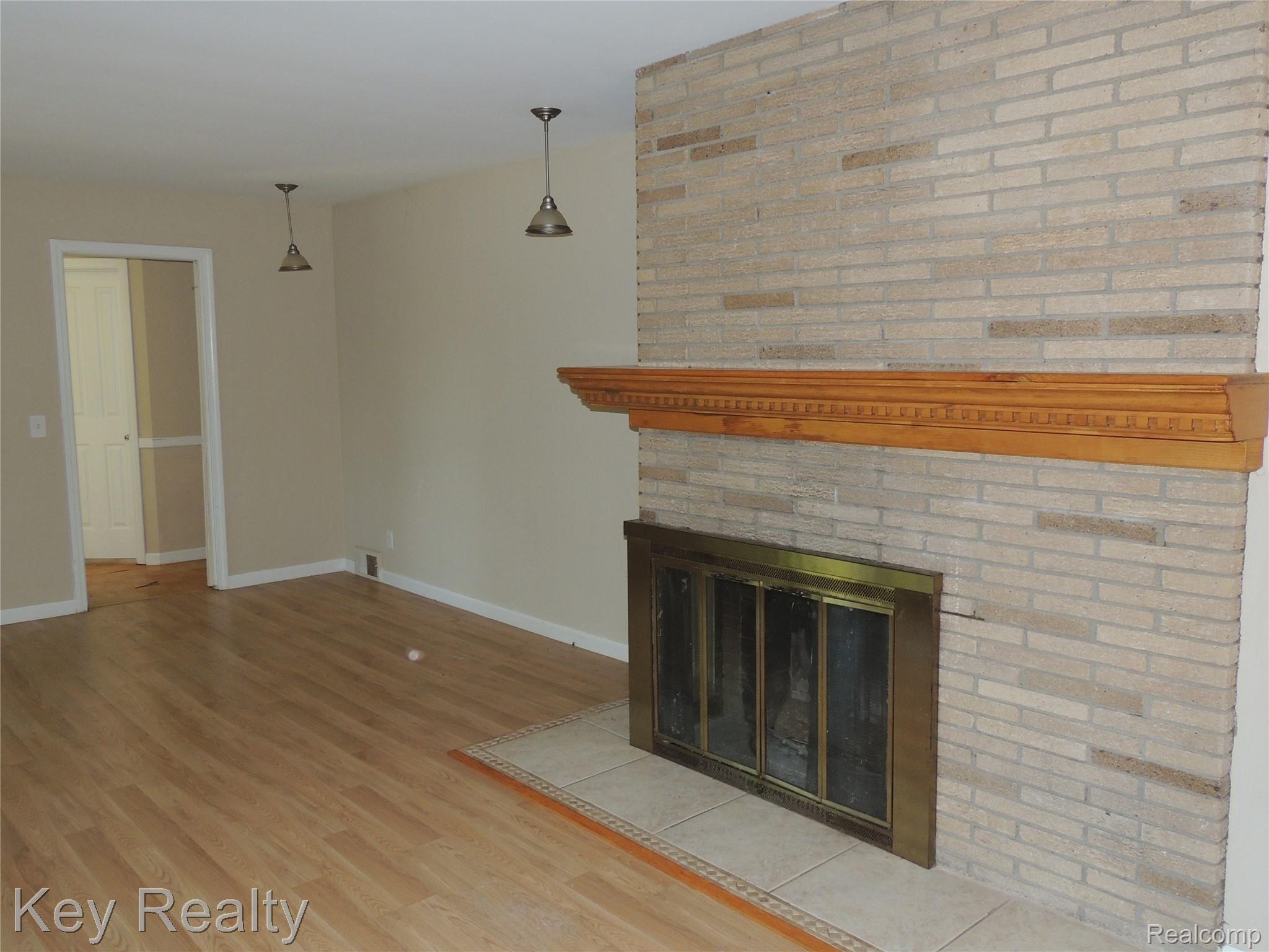 7875 Tower Road Northville, MI 48168 - Photo 7 of 23 DSCN9578.JPG