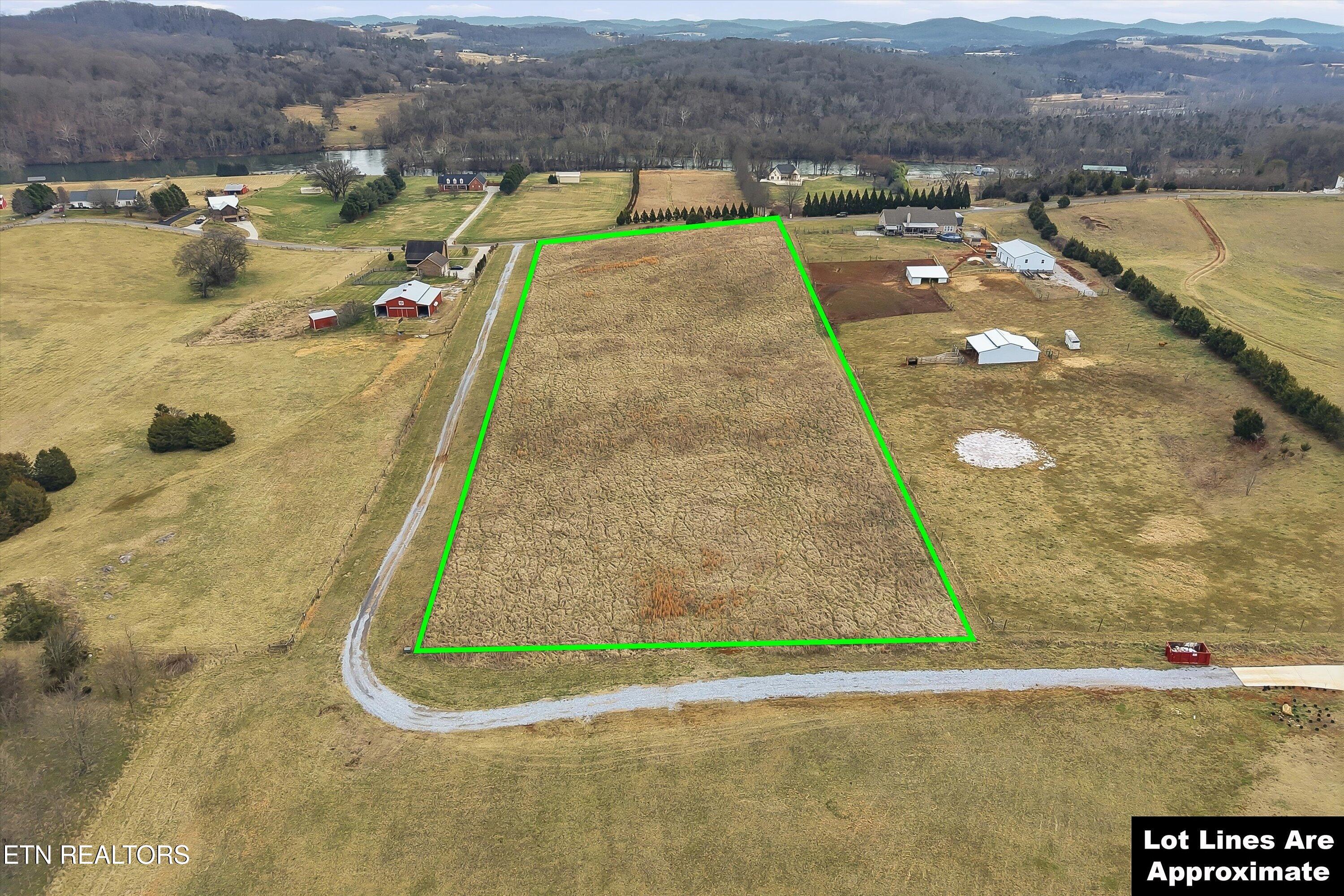 972 Cliff Top Road Blaine, TN 37709 - Photo 5 of 36 05-972 Cliff Top Rd Reshoot-5