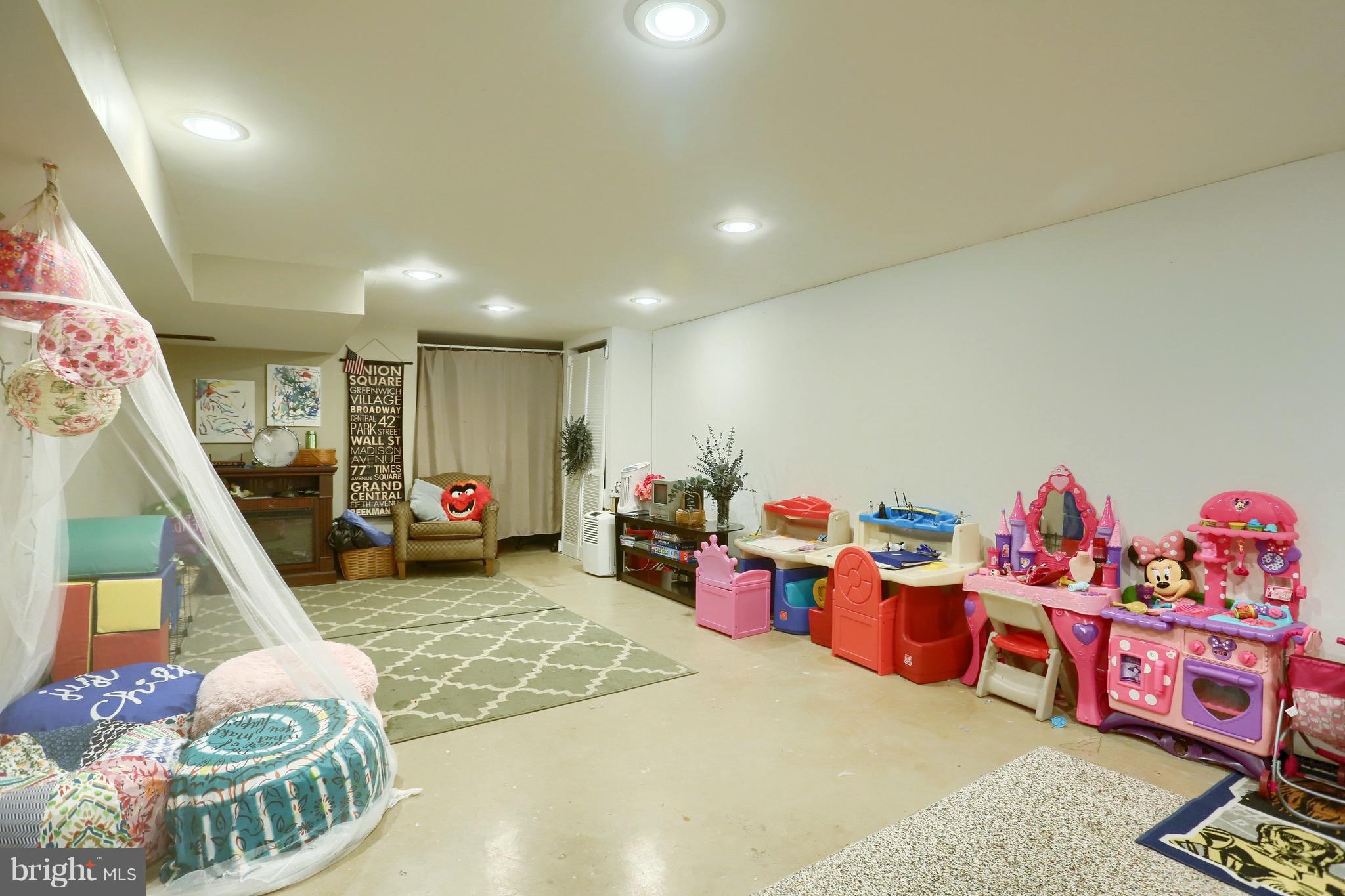 72 Runyon Road Hummelstown, PA 17036 - Photo 17 of 19 Gallery Image 17