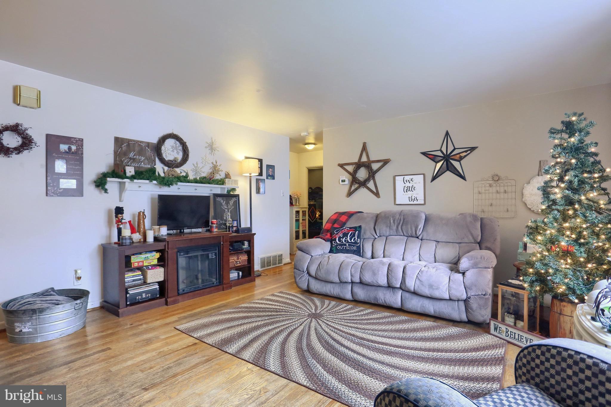 72 Runyon Road Hummelstown, PA 17036 - Photo 4 of 19 Gallery Image 4