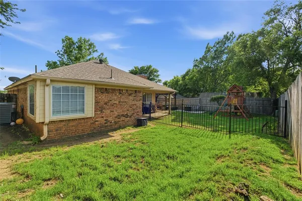 $330,000 | 6245 Firebird Drive, Watauga, TX 76148