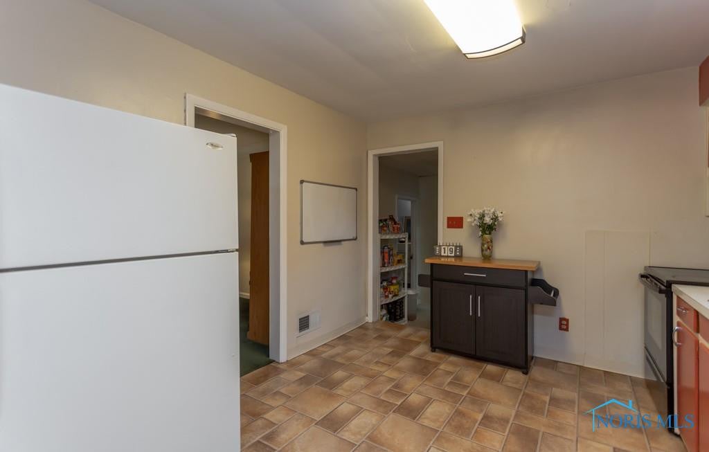 2053 Penn Road Toledo, OH 43615 - Photo 10 of 34 Gallery Image 10