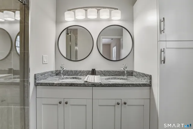 $465,000 | 8 Egypt Lane, Clinton, CT 06413