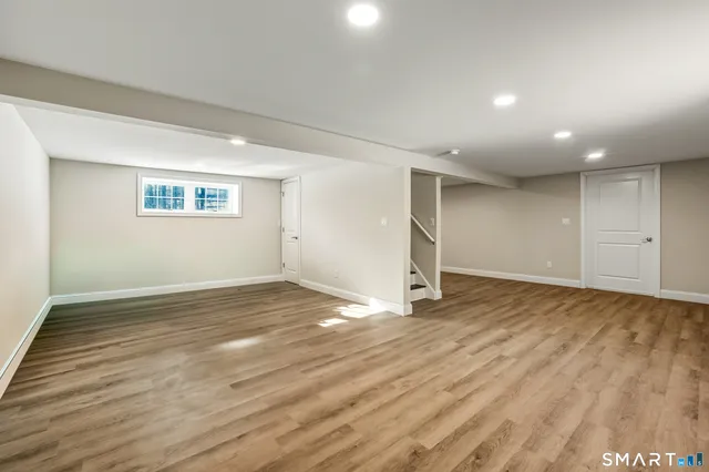 $465,000 | 8 Egypt Lane, Clinton, CT 06413